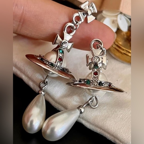 vivienne westwood Crystal saturn Pearl Dangle earrings - Picture 3 of 4